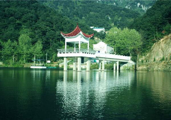 龟峰湖图片