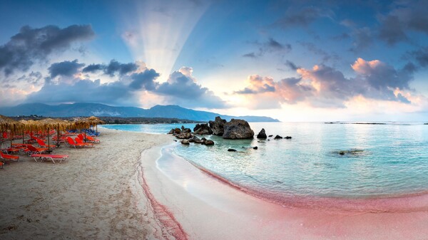 群山海洋沙滩天空风景