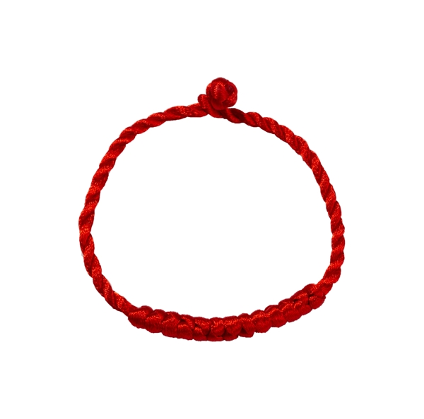一条红色绳子手链