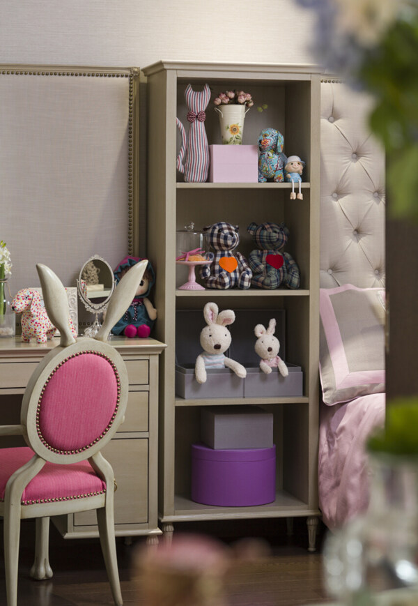 美式粉色卧室柜子设计图