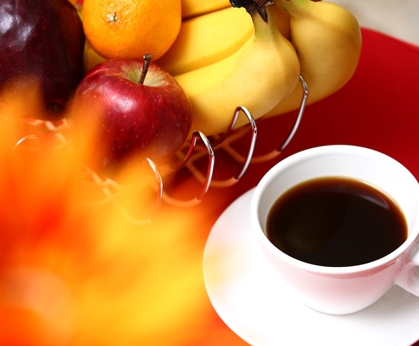 与咖啡早餐吃健康的水果