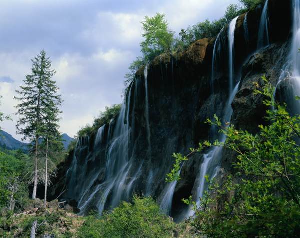 瀑布山水风景