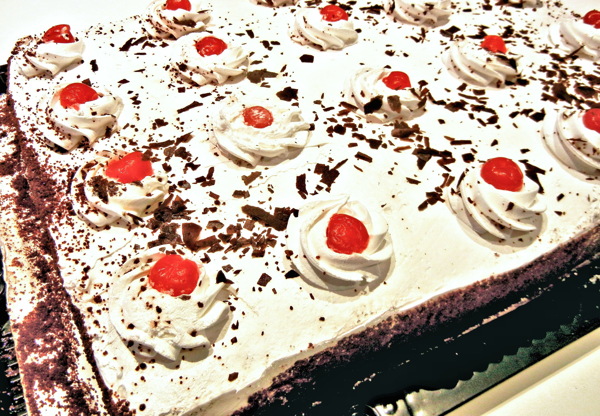 奶油黑森林蛋糕图片