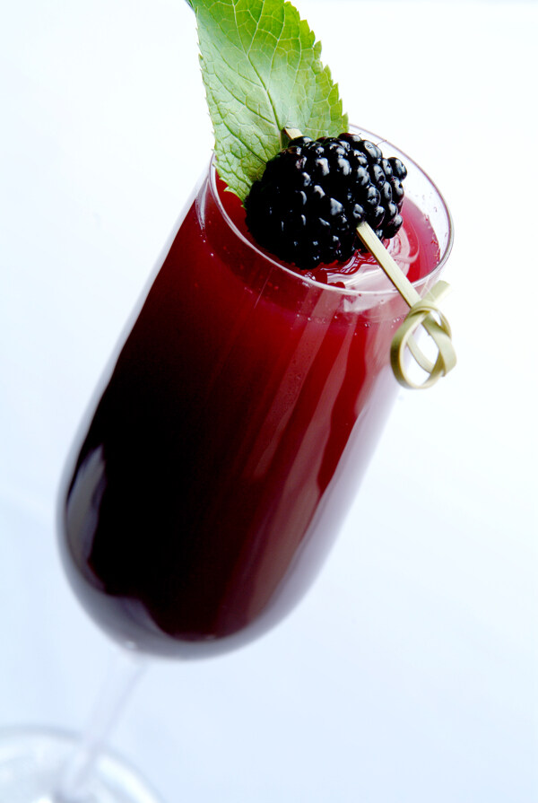 黑莓果汁图片