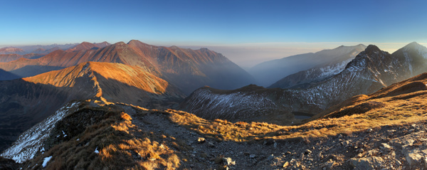 美丽山峰风景图片