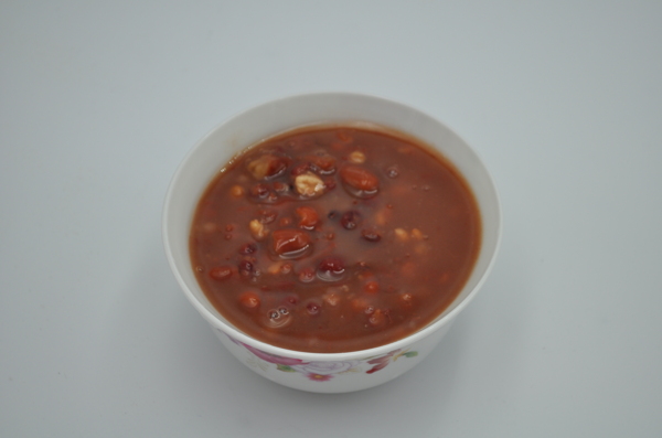 红豆薏米粥八宝粥